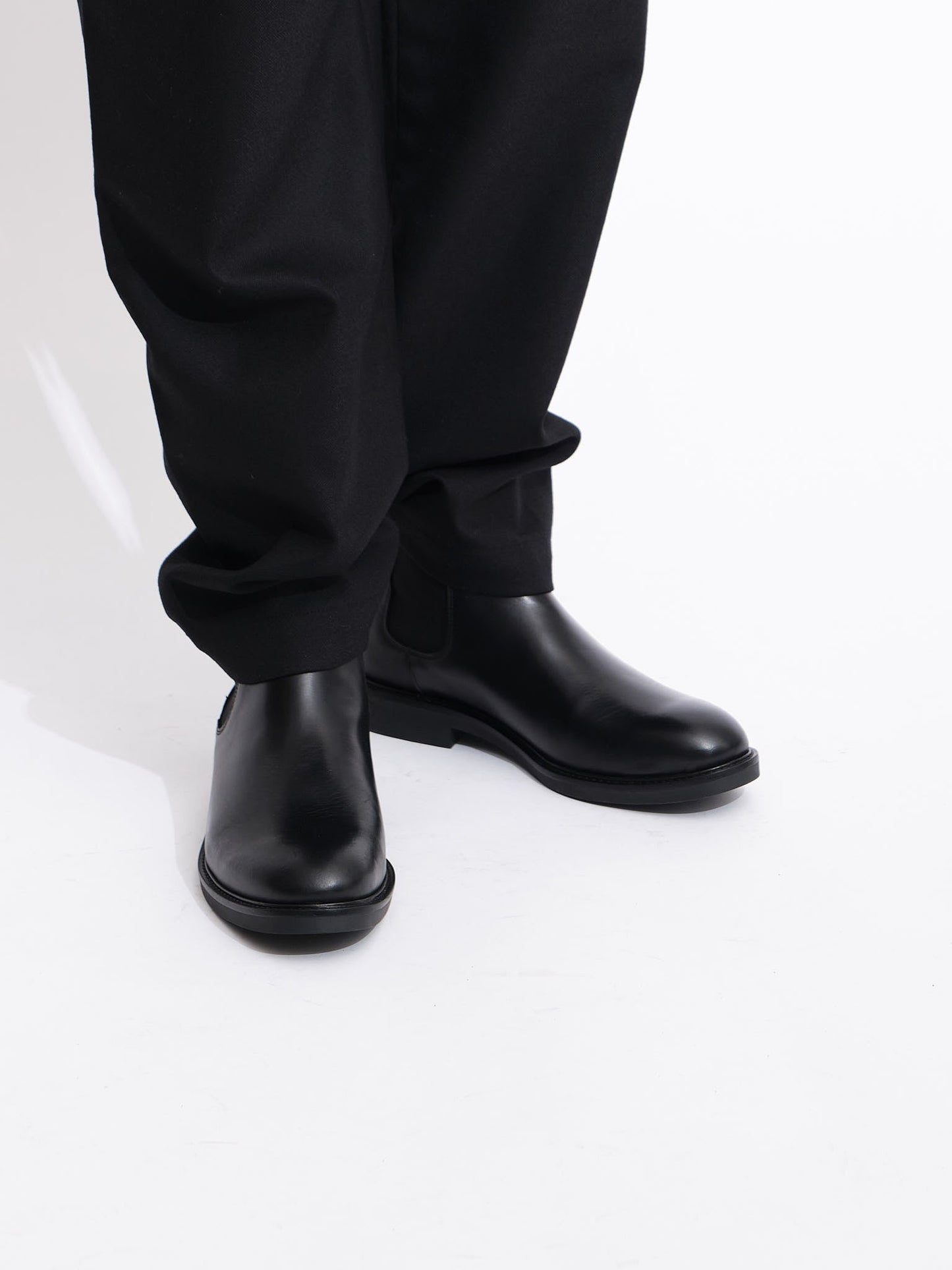 Classic Chelsea Boot | Black Pull Up Leather