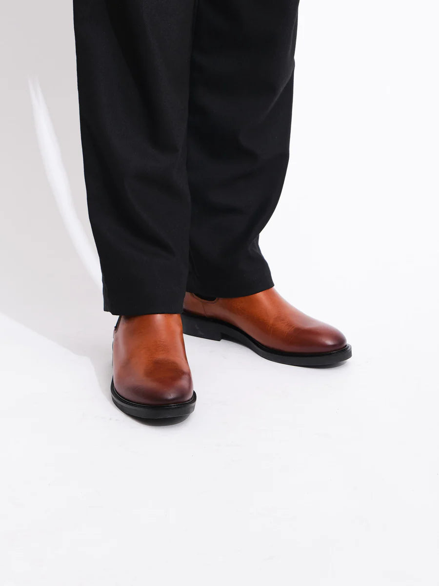 Classic Chelsea Boot | Cognac Pull Up Leather