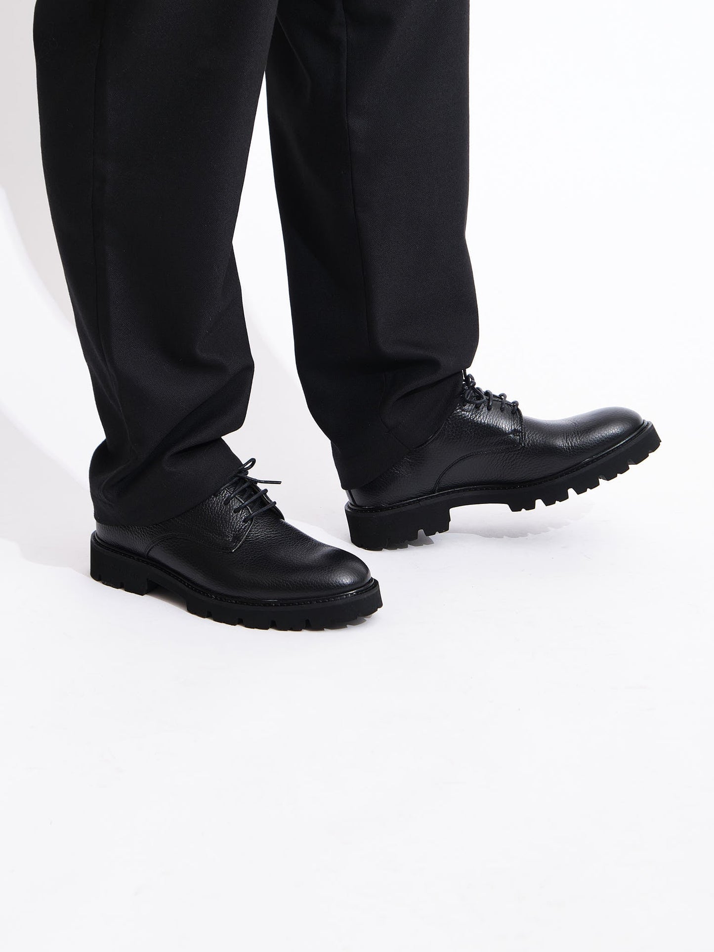 Lightweight Derby Shoe | Black Grained Leather
