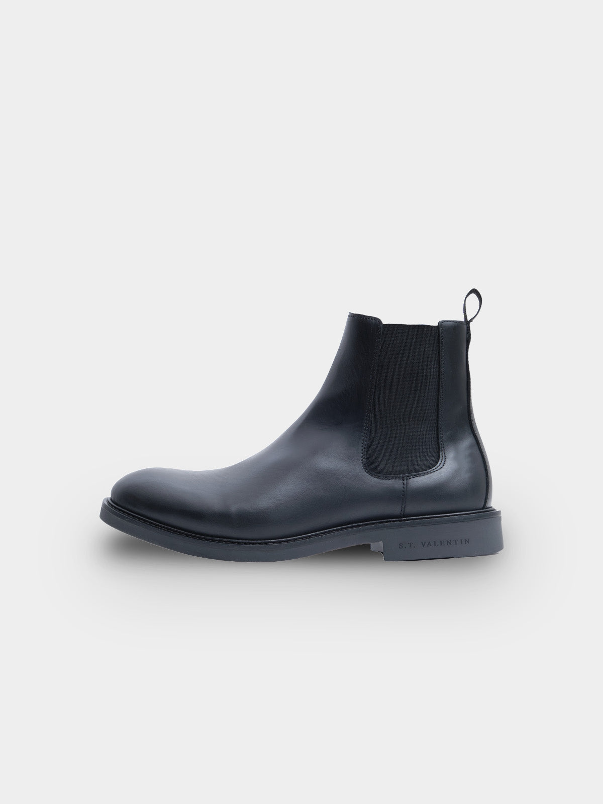klassisk chelseaboot til mænd i sort læder