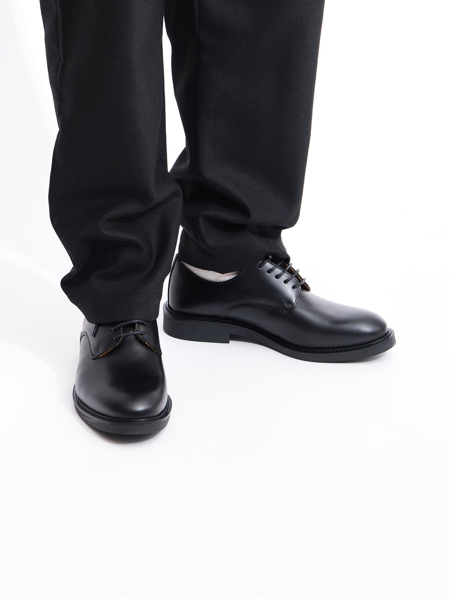 Classic Derby Shoe | Black Pull Up Leather