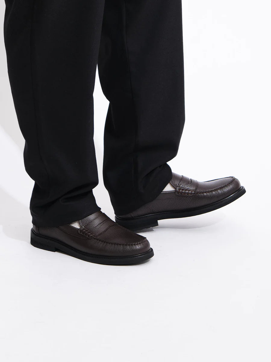 Klassischer Loafer | Braunes genarbtes Leder