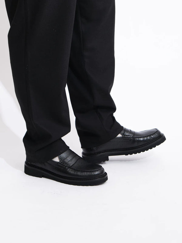 Lightweight Loafer | Black Grained Leather