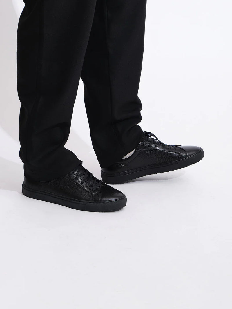 Classic Sneaker | Black/Black