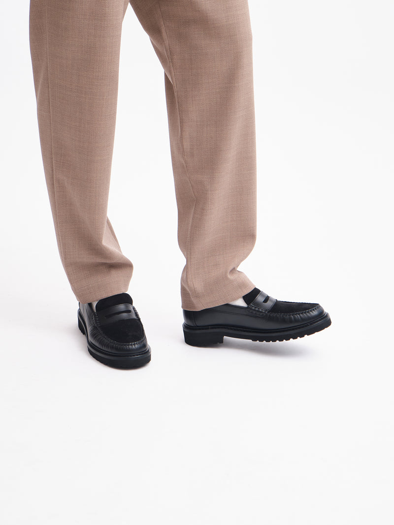 Lightweight Loafer | Black/Black Suede